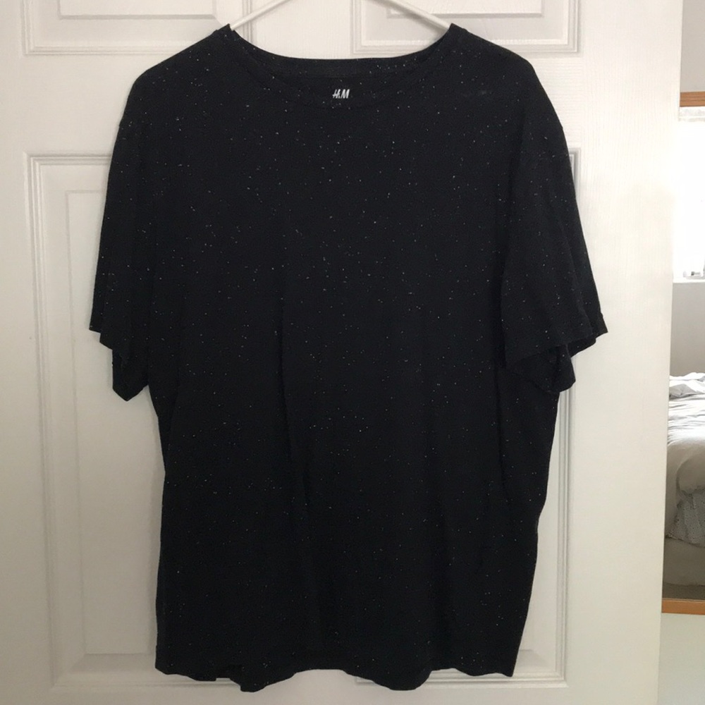 H&M men’s Black/White spotted t-shirt